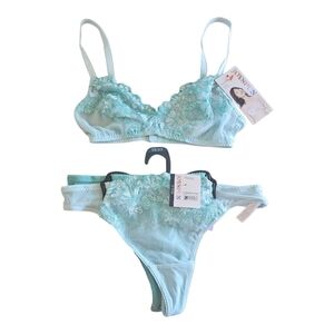Joyspun Embroidery Detail Lace Bralette  and Thong Set Size XS Lingerie Feminine